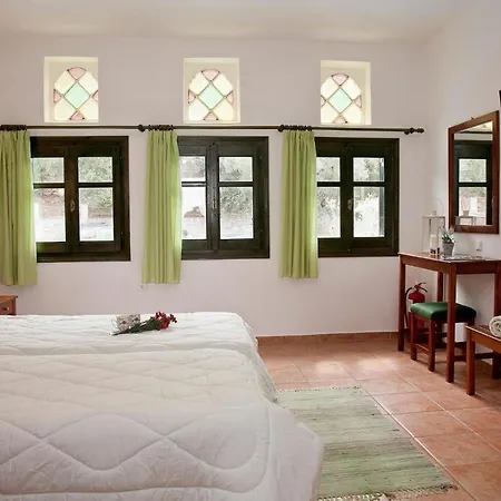 Apartment Bay